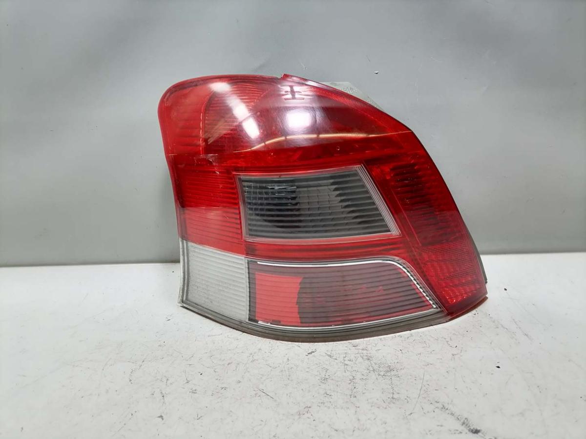 Toyota Yaris original Rücklicht Rückleuchte Schlussleuchte links Facelift Bj.2011